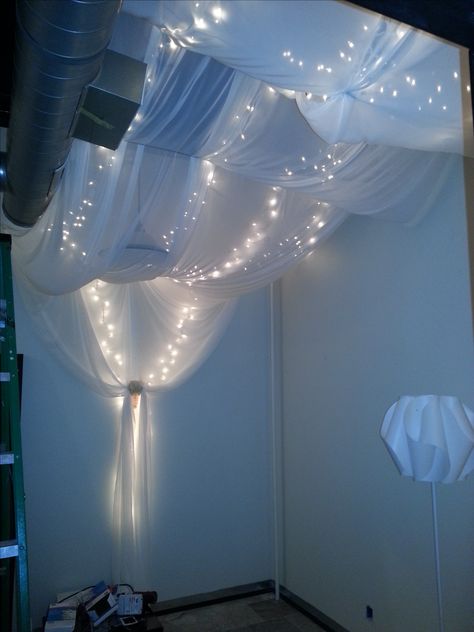 Fun doing draperies & lights & beauty! This is the facial room. Elegant Spa Decor, Sheer Ceiling Draping Bedroom, Facial Room Lighting Ideas, Massage Room Lighting Ideas, Massage Room Ceiling Ideas, Spa Lighting Ideas, Cozy Corner Preschool, Spa Room Decor Luxury, Facial Room Decor Ideas