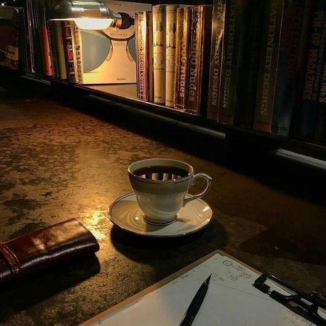 Terrence Loves You, Chaotic Academia, Dark Academia Aesthetic, The Secret History, Academia Aesthetic, Old Soul, A Cup Of Coffee, Coffee And Books, Cup Of Coffee