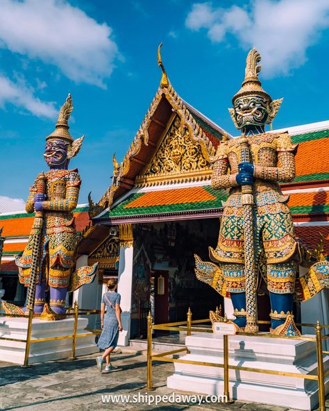 The Grand Palace is a must-see destination for anyone visiting Bangkok. 🇹🇭 Bangkok’s Grand Palace is known for its beautiful architecture and intricate details, including the golden spires and colorful mosaics that adorn the various structures. ⏰ Opening hours: 8:30 am to 3:30 pm 🎟️ Entrance ticket: 500 THB (about $14) 👗 Dress code: covered shoulders and knees for both men and women 👉🏼 Read more in our travel guide on shippedaway.com (or link in bio) where we cover everything you need to k... Grand Palace, Its Beautiful, Instagram Travel, Opening Hours, Travel Instagram, Digital Nomad, Beautiful Architecture, Dress Code, Us Travel