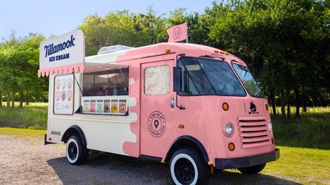 Tillamook Ice Cream Truck rolls into Baltimore this summer Beach Wedding Shower, Tillamook Ice Cream, Foodtrucks Ideas, Ice Cream Car, Mobile Coffee Shop, Coffee Truck, Combi Volkswagen, Ice Cream Van, Vintage Ice Cream