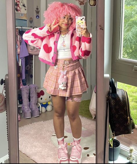 Kawaii Outfits Black Women, Kawaii Baddie Aesthetic, Cute Outfits With Mini Skirts, Casual Preppy Outfits School, Kawaii Baddie Outfits, Pink Color Block Outfits, Cute Pink Girly Outfits, Bubblegum Core Aesthetic Outfit, Tv Host Outfit