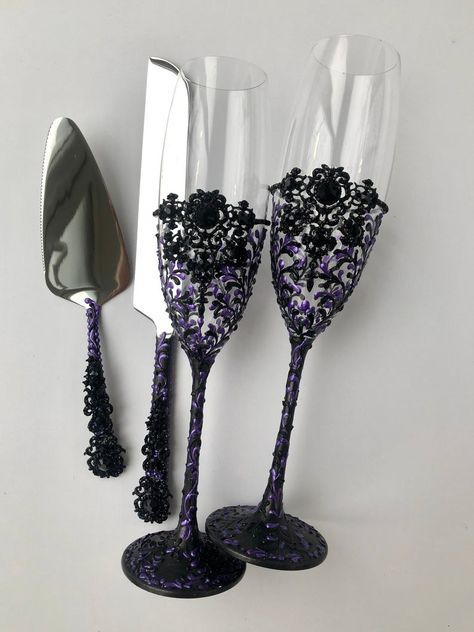 Black Purple Wedding Black Purple Glasses Black Purple Cake Server Set Black Purple Champagne Flutes Black And Purple Gothic Wedding, Black And Purple Goth Wedding, Black And Purple Wedding Veil, Gothic Champagne Flutes, Engraved Cake Server Set, Royal Purple Wedding, Purple Champagne Glasses, Engraved Cake Server, Unity Candle Holder