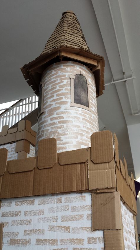 Cardboard Castle Playhouse, Castle Turrets Diy, Castle Props Diy, Cardboard Hogwarts Castle, Castle Parade Float, Miniature Castle Diy, Diy Play Structure, Castle Trunk Or Treat, Cardboard Castle Diy