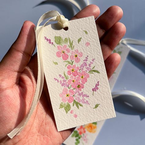 Rukaiya | Wedding & Event Stationery | Watercolor floral gift tags🌸🌱 . . . #watercolortags #gifttags #floralgifttags #colorfulgifttags #gifttagsforsale #paintedgifttags… | Instagram Mini Watercolor Paintings, 2023 Watercolor, Diy Watercolor Cards, Hijab Design, Event Stationery, Mini Watercolor, Painted Cards, Pencil Drawings Of Girls, Travel Art Journal