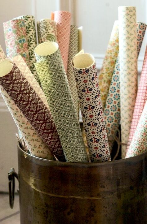 Blow My Mind, Paper Pop, Gift Wrapping Inspiration, Paper Chains, Christmas Wrapping, Patterned Paper, Quilt Making, Kids Crafts, My Mind