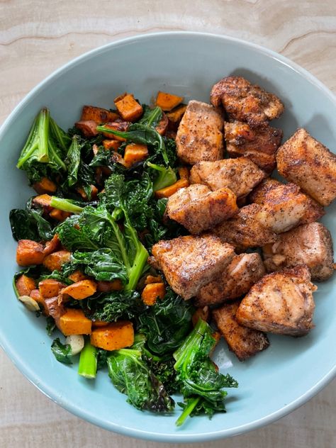 Salmon Kale Bowl, Cajun Salmon Bites, Salmon And Sweet Potatoes, Sweet Potato Salmon, Salmon And Potatoes, Salmon Sweet Potato, Lazy Lunch, Boiling Sweet Potatoes, Cajun Salmon