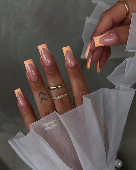 30 Aesthetic Nail Designs to Inspire You Aesthetic Nail Designs, Summer Nails Almond, Aesthetic Nail, Thanksgiving Nail Designs, Peach Nails, Spring Acrylic Nails, Girly Acrylic Nails, French Tip Acrylic Nails, Thanksgiving Nails