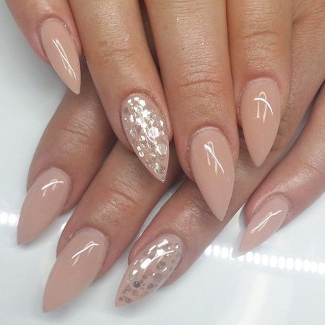 Stiletto Nails Short, Stiletto Nails Designs, Almond Shape Nails, Fabulous Nails, Fancy Nails, Chic Nails, Creative Nails, Gorgeous Nails, Stiletto Nails