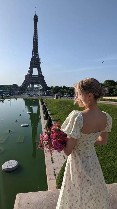 France Vacation Outfits Spring, Paris Honeymoon Outfits, France Style Clothes, Eurogirl Aesthetic, London Astethic Outfit, Paris Core Outfits, Spring Fashion In Paris, Paris Clothes Winter, Austria Spring Outfits