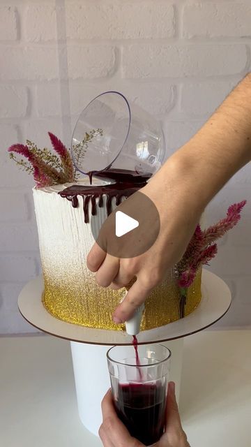 Wine Themed Cake, Cake With Alcohol Bottles On Top, Wine Cake Designs, Liquor Dispenser Diy, Africa Cake, Dispenser Diy, Cake Branding, Realistic Cakes, Usa Miami