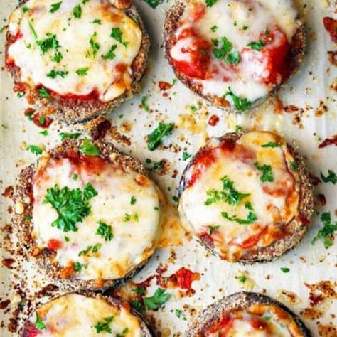 Keto Eggplant Parmesan, Keto Eggplant, Healthy Flour, Keto Smoothie Recipes, Desserts Keto, Keto Vegan, Starting Keto Diet, Baked Eggplant, Eggplant Parmesan