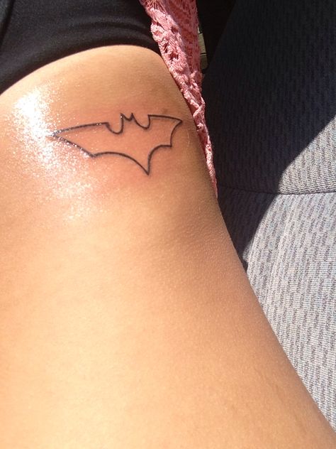 Feminine Batman Tattoos, Mini Batman Tattoo, Bat Signal Tattoo, Cute Batman Tattoo, Minimalist Batman Tattoo, Tattoo Ideas Batman, Batwoman Tattoo, Batman And Catwoman Tattoo, Small Batman Tattoo