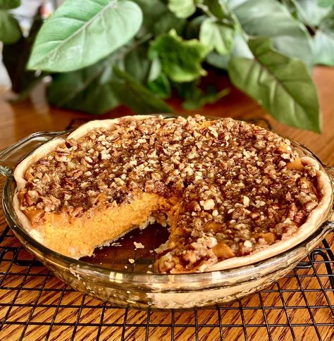 Carrot Pecan Crunch Pie Recipe Carrot Pie Recipe, Pureed Carrots, Carrot Pie, Pecan Crunch, Classic Pumpkin Pie, Pillsbury Pie Crust, Pumpkin Pecan Pie, Candied Ginger, Custard Filling