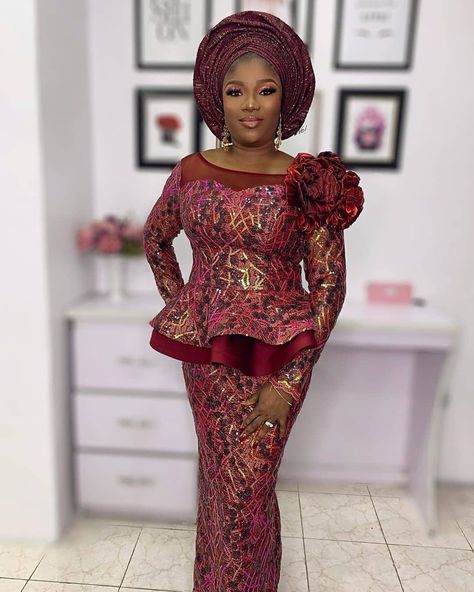 1,366 mentions J’aime, 9 commentaires - African Weddings and Beauty (@ms_asoebi) sur Instagram : "Wedding guest @mosiola Makeup and gele  @beautyandthebeholdermakeovers" African Lace Skirt And Blouse Styles, Cord Lace Skirt And Blouse, Gown Styles For Lace Material, Skirt And Blouse Lace Nigeria Latest, Lace Skirt And Blouse Nigerian Latest, Skirt And Blouse Lace Styles, Lace Skirt And Blouse Styles, Wears For Ladies, Best Ankara Styles