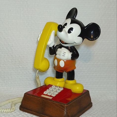 15" Mickey Mouse Vintage Landline Phone Novelty Phones, Mickey Mouse Vintage, Disney Life, 5 Pounds, Reference Photos, Corded Phone, Ring Ring, Art Reference Photos, Landline Phone