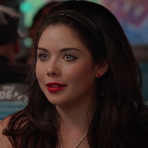 Grace Phipps, Teen Beach 2, Movie Makeup, Disney Icons, Princesa Diana, Aesthetic Gif, Iconic Movies, Disney Channel