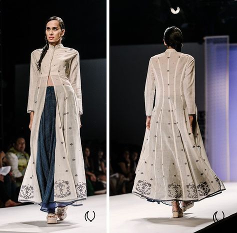 WIFWSS14-Naina.co-Rahul-Mishra-Wills-Lifestyle-India-Fashion-Week-Spring-Summer-2014-Raconteuse Indian Drapes, Rahul Mishra, Kurta Patterns, Happy Dresses, Desi Wear, India Fashion Week, African Traditional Dresses, Fancy Blouses, Indian Clothes