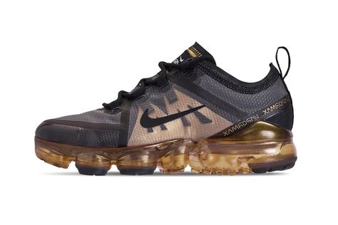 Nike VaporMax 2019 Black/Gold Nike Air Vapormax 2019, Vapormax 2019, Nike Vapormax, Black Gold Jewelry, Baskets Nike, Air Vapormax, Mens Nike Air, New Nike Air, Nike Air Vapormax