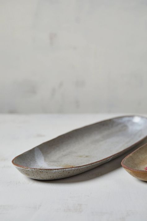 Pottery Long Oval Serving Plate 15 Ceramic Platter - Etsy Dessert Cakes, Rustic Plates, Ceramic Platter, Pottery Platter, Rice Side Dishes, Cheese Platter, Unique Desserts, Handmade Cake, Ceramic Platters