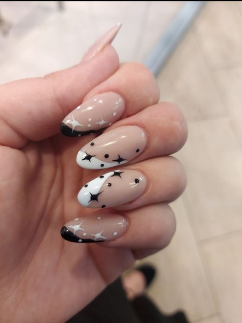 White And Black Toe Nails, Black And White Prom Nails, Black And White Wedding Nails, Black And White Almond Nails, Black Toe Nails, White Almond Nails, Black And White Nail Designs, Black And White Nails, Black And White Nail Art