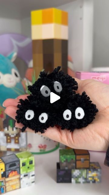 Celyn Haf on Instagram: "diy soot sprites room decor 🔥✨🍳  #artist #easydiy #giftidea #tutorial #reaction #diygift #pompom #sootsprite #totoro #spiritedaway #studioghibli #interiordesign #roomdecor #decordiy" Soot Sprite Diy, Room Decor Artist, Studio Ghibli Diy, Totoro Soot Sprites, Totoro Diy, Studio Ghibli Crafts, Totoro Art, Soot Sprite, Soot Sprites