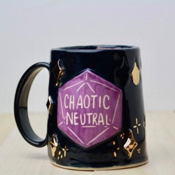 Dice and scales - Ave Rivera | Ceramics Dnd Room, Nerdy Decor, Dnd Crafts, Color Me Mine, Dnd Funny, Mug Shot, Pretty Tea Cups, Funny Home Decor, Nerdy Gifts