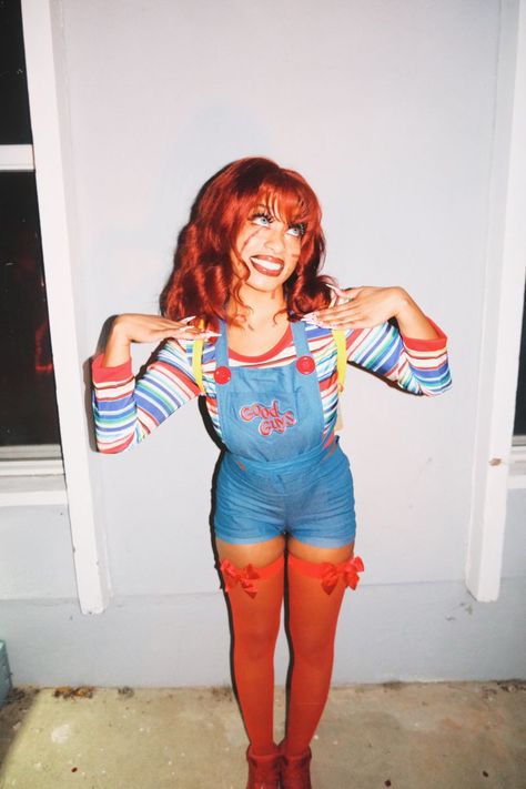 Halloween Costumes Idea Women, Chucky Costume Aesthetic, Women’s Chucky Costume Diy, Chuky Halloween Costume Women, Chucky Costumes Female, Chunky Costume Women, Chuckie Halloween Costume, Chucky Costume Women, Redhead Halloween Costumes Ideas