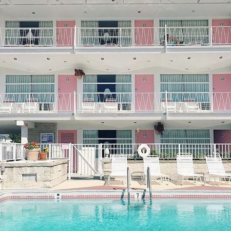 Pink Motel, Pink Hotel, Hotel Motel, Holiday Inn, Pink Champagne, Vintage Summer, Neon Lighting, Palm Springs, Travel Dreams