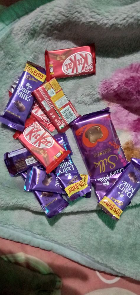 Choklet Pic, Dairy Milk Chocolate Images, Chocolate Lovers Quotes, Ear Cuff Diy, Hot Chicken Flavor Ramen, Vegetable Cutlets, Chocolate Fantasy, Dairy Milk Silk, Eating Food Funny