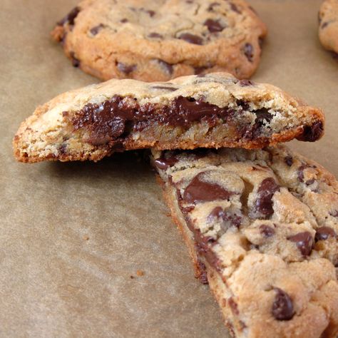 New York Style Chocolate Chip Cookies, Nyc Chocolate Chip Cookies, New York Times Chocolate Chip Cookies, Nyt Chocolate Chip Cookies, Ny Times Chocolate Chip Cookies, Cookies Nyc, Tollhouse Cookie Recipe, Perfect Chocolate Chip Cookie Recipe, Ultimate Chocolate Chip Cookie