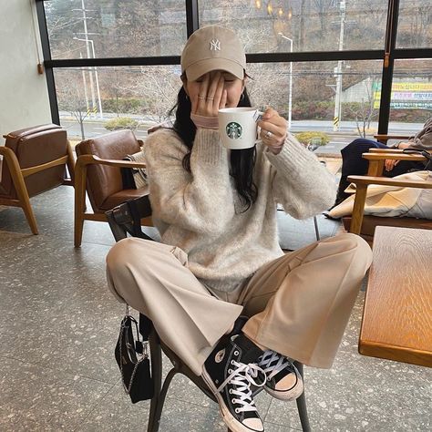 Tokyo Outfits, Dancer Lifestyle, Clothes Korean Style, Korean Casual Outfits, Cold Outfits, Jenner Outfits, 가을 패션, Fashion Design Clothes, Teen Fashion Outfits