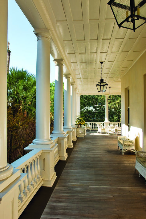 Charleston Homes Interiors, Georgiana Design, Southern Home Interior, Southern Mansions, Antebellum Homes, Southern House, Charleston Homes, Casa Vintage, Southern Homes