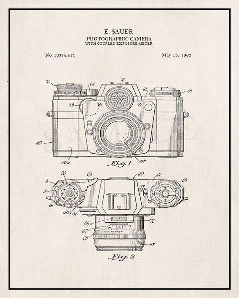 Camera Patent Art.  This Free Vintage Patent Print is beautiful.  livelaughrowe.com #patentprint #printable Patent Art Prints, Camera Aesthetic, Camera Vintage, Camera Art, Photographer Camera, Blue Prints, Patent Drawing, Minimal Wall, Graphics Fairy