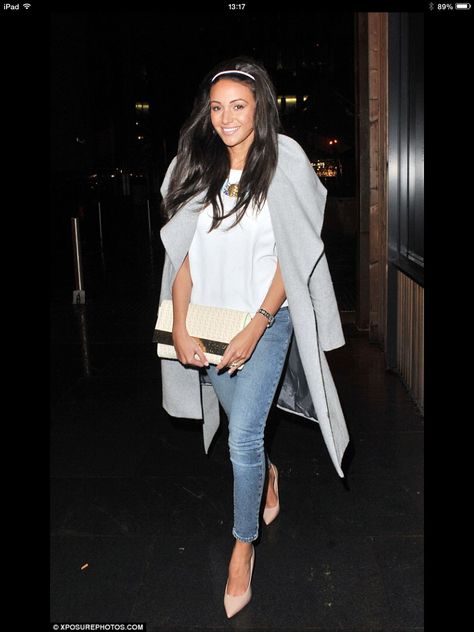 I want these jeans!!! #skinnies #denim #michellekeegan #spring Ankle Grazer Jeans Outfit, Pub Outfit, Ankle Grazer Jeans, Celebrity Style Inspiration, Michelle Keegan, Celeb Style, Coronation Street, Style Watch, Grey Coat