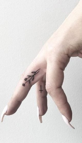 Small Side Of Finger Tattoos, Ring Finger Word Tattoo, In Between Finger Tattoo, Side Of Finger Tattoo, Inner Finger Tattoos, Tattoo Pequeños Mujer, Donkey Pictures, Inner Finger Tattoo, Flower Finger Tattoos