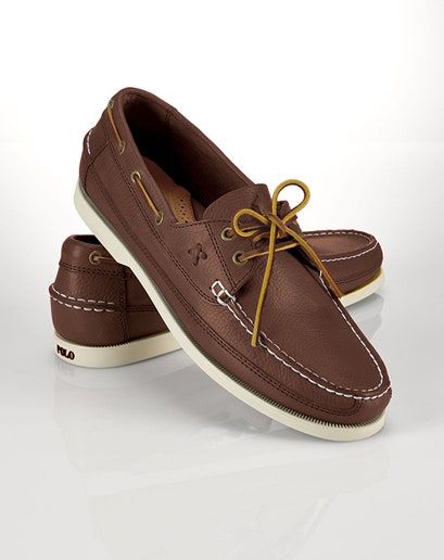 9 Boat Shoes to Rock Off the Yacht | GQ Boat Shoes Fashion, Leather Boat Shoes, Best Shoes For Men, Deck Shoes, Stylish Glasses, Fashion Suits For Men, Boat Shoe, Navy Leather, Men's Style