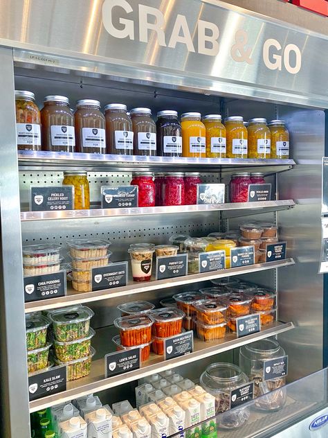 Grab And Go Healthy Meals, Cafe Display Fridge, Cafe With Retail, Grab And Go Restaurant Design, Grab And Go Food Display Retail Design, Grab And Go Cafe Food, Grab And Go Sandwich Display, Grab And Go Store, Health Cafe Design