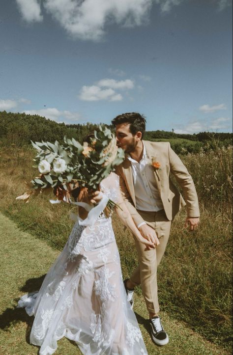 Boho Wedding Attire, Casual Groom Outfit, Ugly Wedding Dress, Casual Groom Attire, Gatsby Style Wedding, Casual Grooms, Mens Wedding Attire, Groom Wedding Attire, Wedding Photoshoot Props