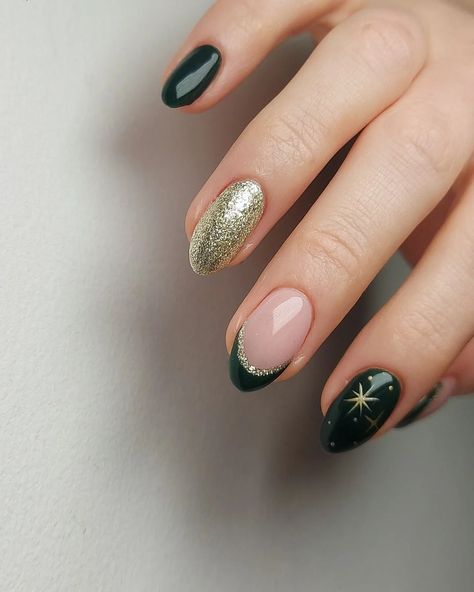 Green/ gold - one of my favourite colour combinations 💚💛✨️ #greengoldnails #christmasnails #nailmanchester #britishmanicure #luxurymanicure | Instagram Gold Nails French, Gold Holiday Nails, Almond Acrylic Nails Designs, Emerald Nails, Simple Gel Nails, Almond Acrylic Nails, Sparkle Nails, Glam Nails, Favourite Colour