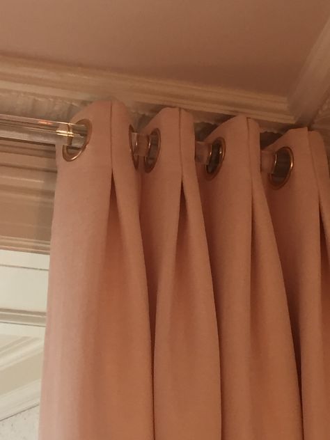 Eyelet curtains combination. Middle part sewn to make to create a nice and elegant pleat. Awesome design! Rideaux Shabby Chic, Drapery Designs, Curtain Styles, Sewing Room Decor, Plain Curtains, No Sew Curtains, The Curtains, Stylish Curtains, Custom Drapery