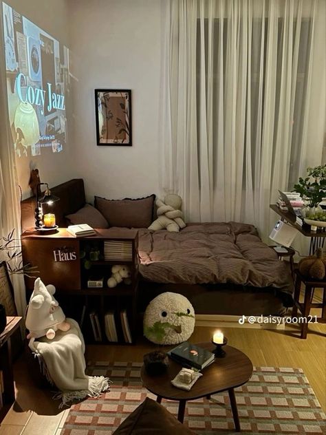 Aesthetic Bedroom Minimalist Korean, Tiny Room Bookshelves, Green Minimalist Bedroom Aesthetic, Aesthetic Minimalist Bedroom Ideas Cozy, Old Money Studio Apartment, Only Mattress Bedroom, Square Room Aesthetic, Old Life Aesthetic, Korean Studio Apartment Aesthetic