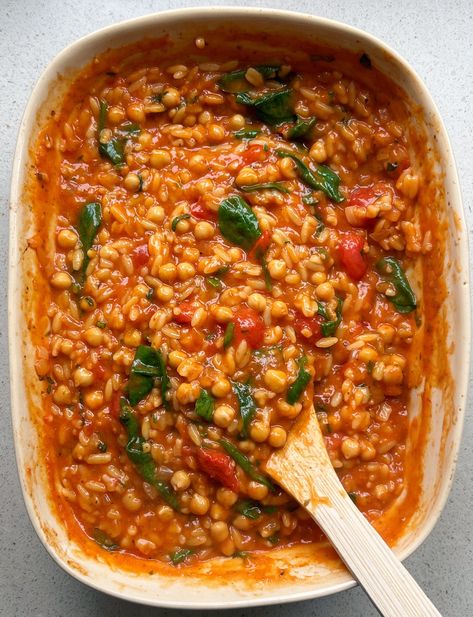 One Pot Tomato Orzo Creamy Tomato Orzo, Switchel Recipe, One Pot Orzo, Tomato Orzo, Coconut Lentil Curry, Sweet Potato Wedges, Baked Tomatoes, Plant Based Cookbook, Oven Dishes