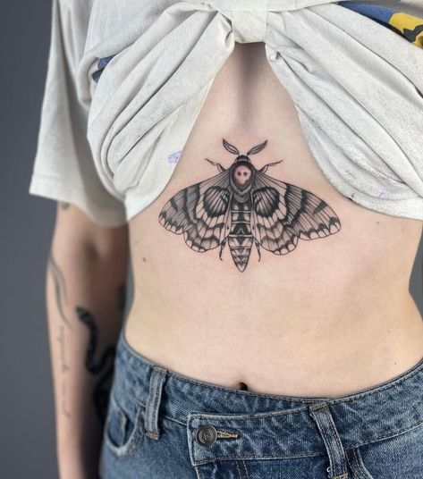 Women Sternum Tattoo, Sternum Piece, Under Chest Tattoo, Black Line Tattoo, Moth Tattoo, Stomach Tattoos, Botanical Tattoo, Sternum Tattoo, Poke Tattoo