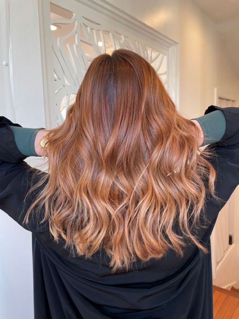 Blonde Balayage In Red Hair, Redhead Ombre Balayage, Almost Red Hair, Reddish Brown Balayage Brunettes, Copper Blonde Hair Dark Roots, Copper Hair Darker Roots, Copper Hair With Brunette Roots, Balayage Hair Strawberry Blonde Dark Roots, Dark Root Ginger Balayage