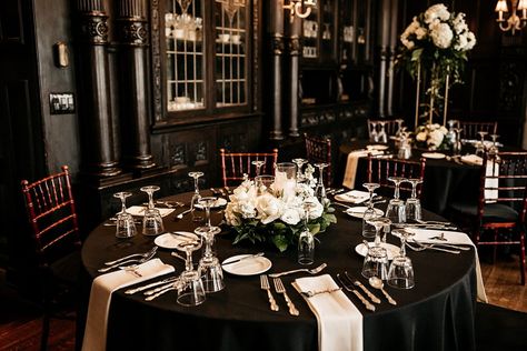 White Mansions, Black Table Linens Wedding, Black Tablecloth Wedding, Wedding Reception Intimate, Black Wedding Reception, White Wedding Table Setting, Micro Wedding Ideas, White Mansion, White Table Settings