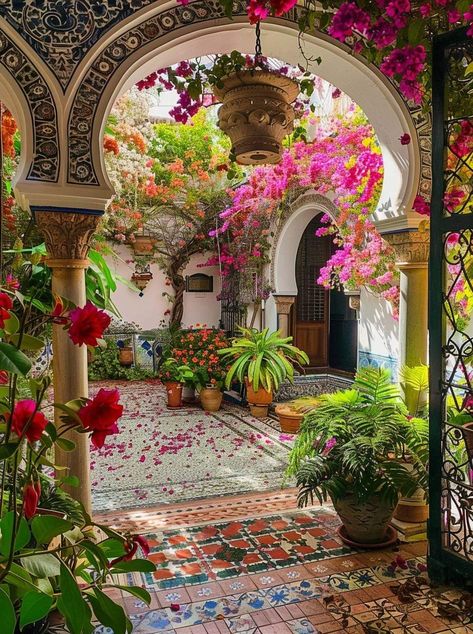 Mexican Courtyard, Spanish Countryside, Hacienda Style Homes, Dream Life House, Casa Vintage, Spanish Style Homes, Hacienda Style, Dream House Rooms, Dream House Interior