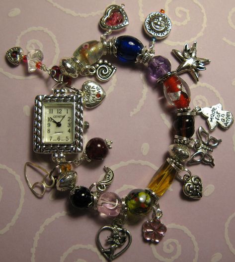 Diy Watch Band, Beaded Watches Bracelet, Jewelry Making Ideas, Charm Bracelet Watch, Beach Glass Necklace, Beaded Watches, Vintage Jewelry Ideas, Geneva Watch, Send Help