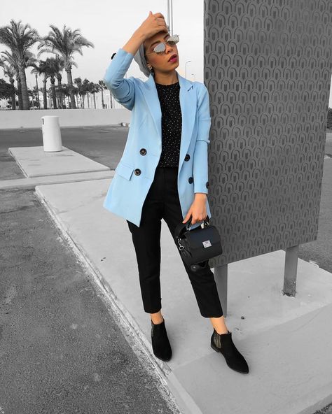 Blue Blezars Outfit, Dusty Blue Blazer Outfit, Sky Blue Blazer Women Outfit, Outfits Con Blazer Azul, Chic Fitted Light Blue Blazer, Zara Light Blue Blazer For Office, Blazer Celeste Outfits Mujer, Baby Blue Blazer Outfit, Light Blue Blazer Outfits For Women