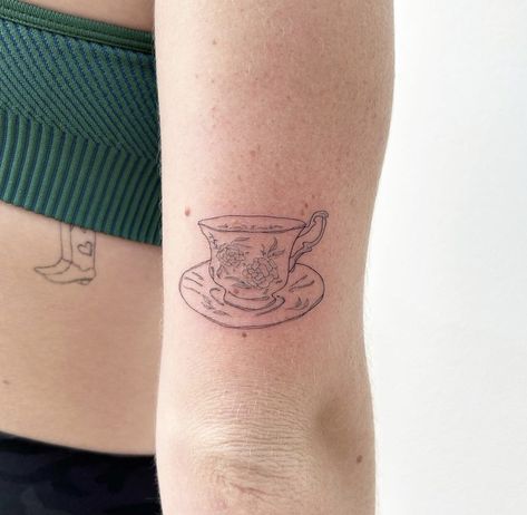 Chamomile Tea Tattoo, Dainty Teacup Tattoo, Fine Line Teacup Tattoo, Vintage Teacup Tattoo, Tea Mug Tattoo, Tea Cup Tattoo Vintage, Teacup Tattoo Vintage, Teabag Tattoo, Fineline Tattoo Minimalist