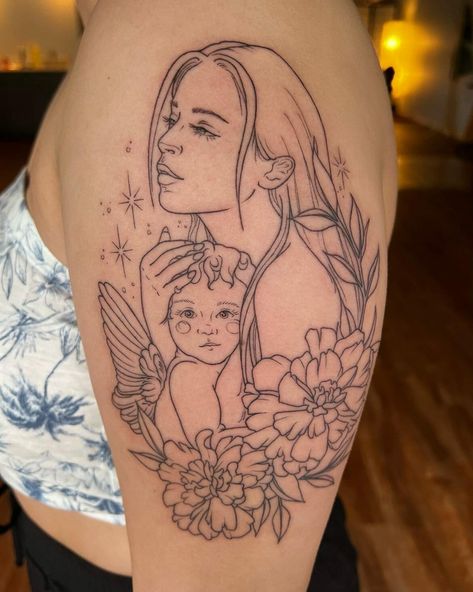 Mom And Baby Tattoo Ideas, Mom And Baby Tattoo, Mother Tattoo Ideas, Boy Mom Tattoo, Baby Tattoo Ideas, Cute Meaningful Tattoos, Tato Realis, Mom Baby Tattoo, Mother And Baby Tattoo